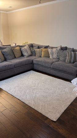 Sectional couch