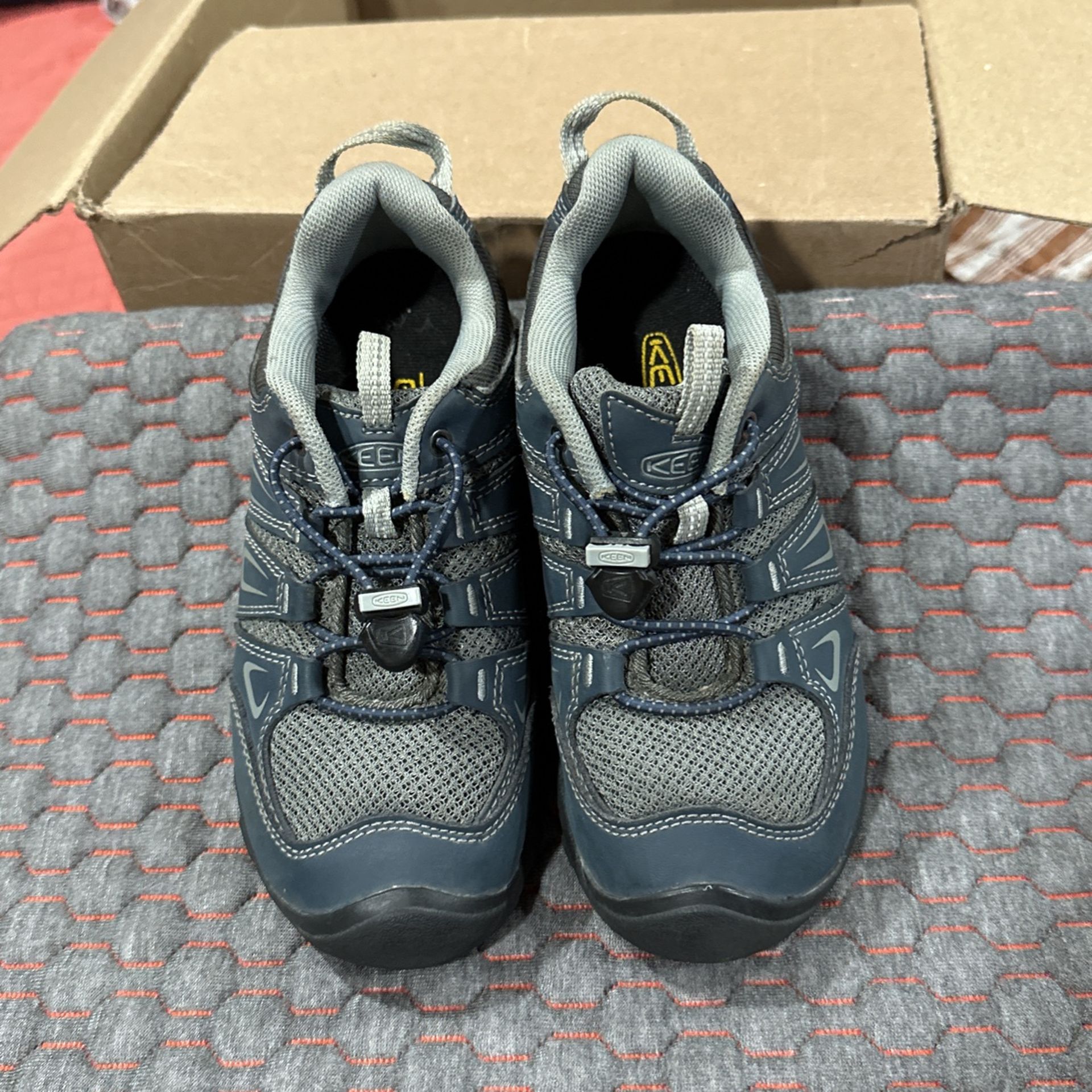 Keen Shoes Boys Size 2