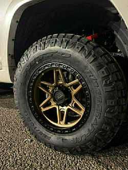 17x9 Wheels and Tires 285/70/17