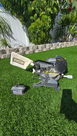 RYOBI 18V ONE+ Cordless 7-1/4 in. Compound Miter Saw with 4.0 Ah Lithium-Ion Batter