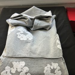 Grey Demin Tear Hoodie 💸🧭