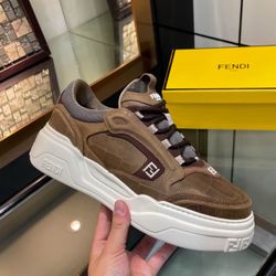 Fendi Men’s Sneaker With Box New 