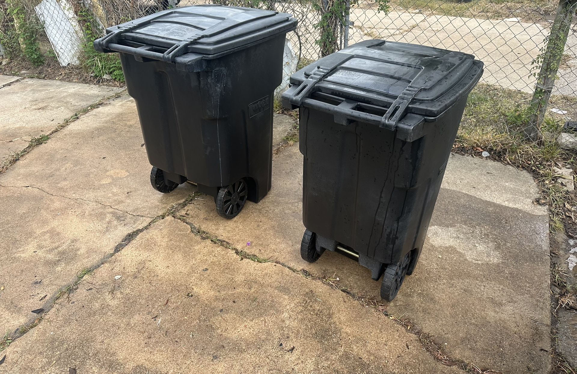 Toter 96 Gal And 64 Gal