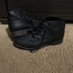 Boots 👢 Women 