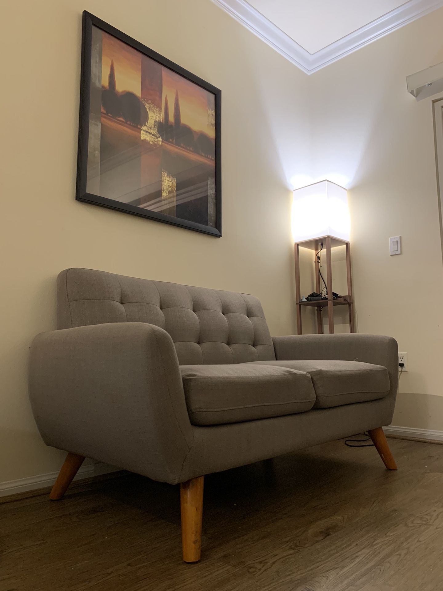 Mid-Century Modern Gray Loveseat – Button Tufted, Clean & Comfortable