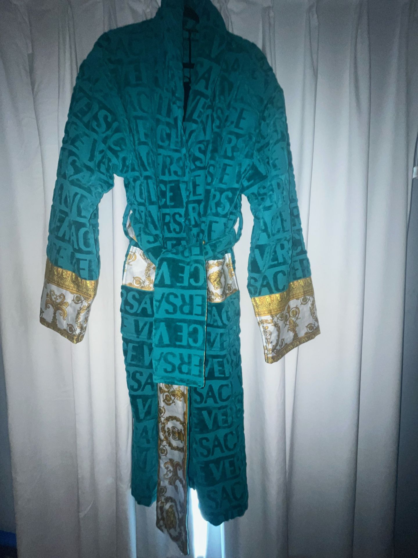 100% Authentic Versace Robe 2024 Version 