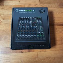 Mackie ProFX10 Go Battery-powered 10-channel Mixer with USB and Enhanced Effects