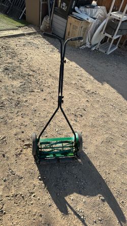 Scott manual push Lawnmower 16 inch blade