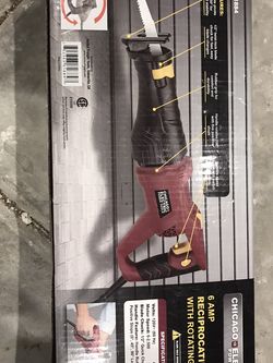 Reciprocating Saw with Rotating Handle