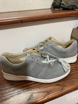 Sneakers For Women 