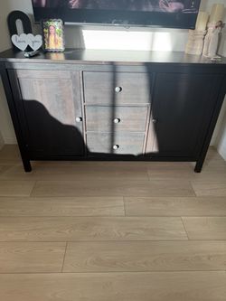 Entertainment stand