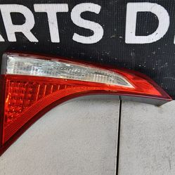 14-16 TOYOTA COROLLA TRUNK LH DRIVER TRUNK LIGHT