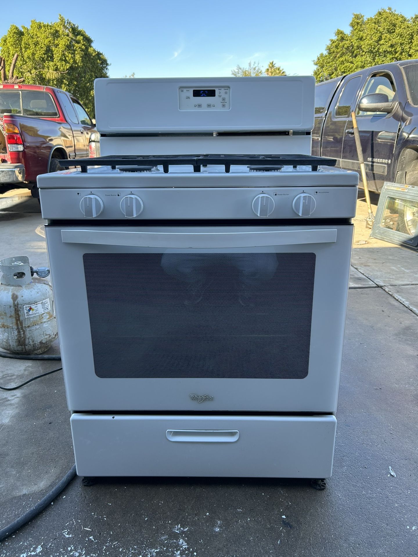 Whirlpool Gas Stove White