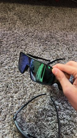NEW Oakley Sutro blue and green lens