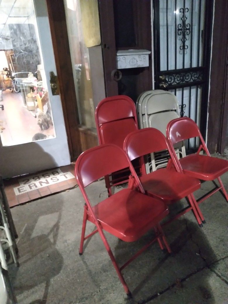 Folding Chairs 