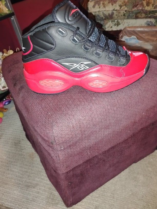 Reebok Allen Hverson ❓ Question University Red Black Sixe ,