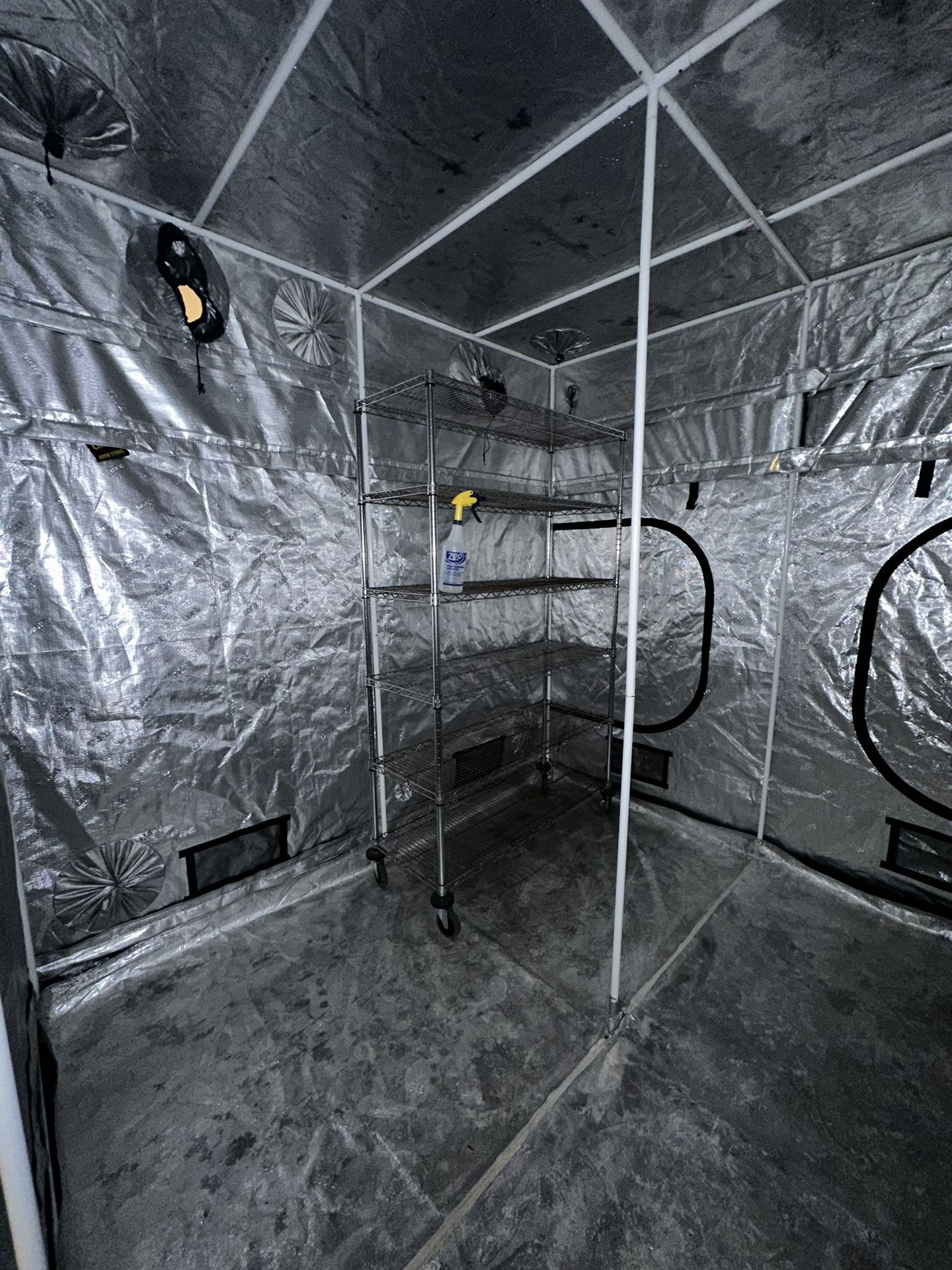 8x8 Gorilla Grow Tent With Extender For Extra Height