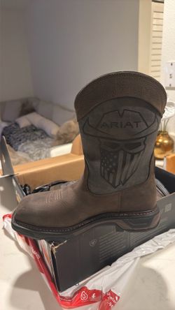 Ariat work boots size 8