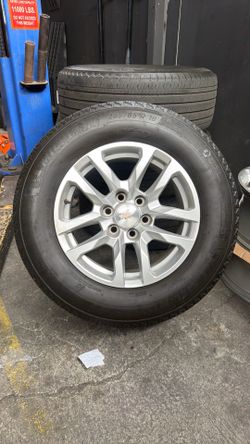18” inch 2022 Chevrolet Tahoe OEM Wheels & Tires | USED