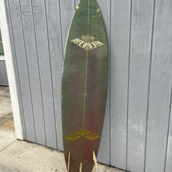 Surfboard - 7’11”