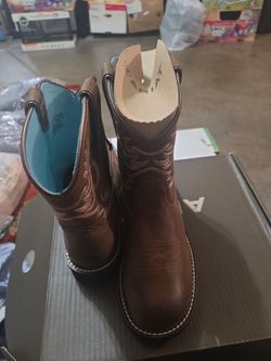 Ariat Boots 👢 women's