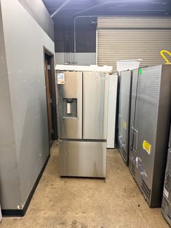 🔥SAMSUNG STAINLESS STEEL 30”(width) APARTMENT SIZE FRENCH DOOR WITH WATER AND ICE DISPENSER🔥