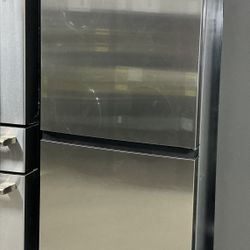 Midea 20-cu. ft. Frost-free 50/50 Flex 3 Way Convertible Upright Freezer/Refrigerator - Free One Year Warranty 