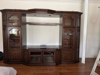 Great Condition Entertainment Center