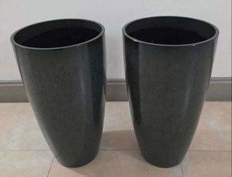 *** NEW LOW PRICE *** PAIR of 21" Green Resin Planters (2 for $60) @ Lasting Creations