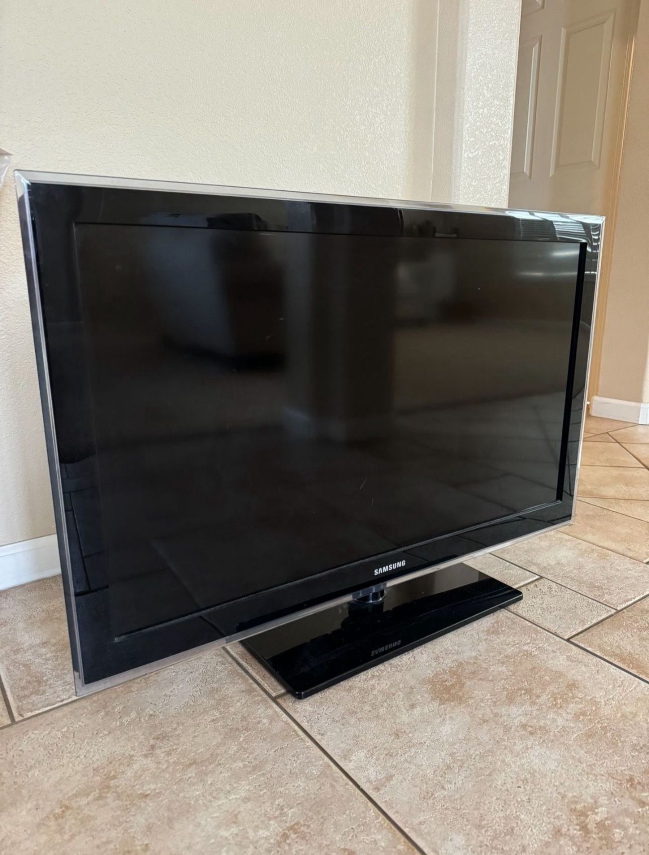 Samsung 40” TV