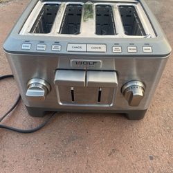 Wolf Gourmet 4-Slice Extra-Wide Slot Toaster with Shade Selector, Bagel and Defrost