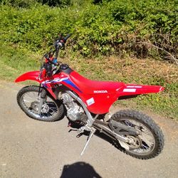 2023 CRF 125 Big Wheel