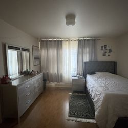 Bed Set Excludes Mattress 