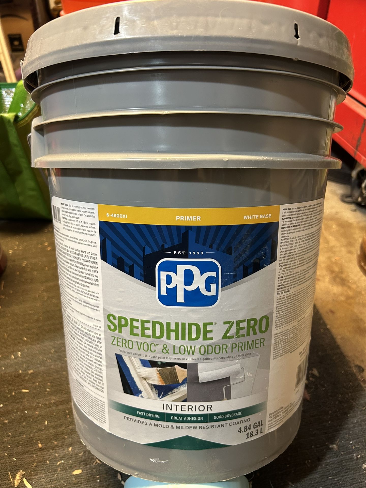 White interior primer paint