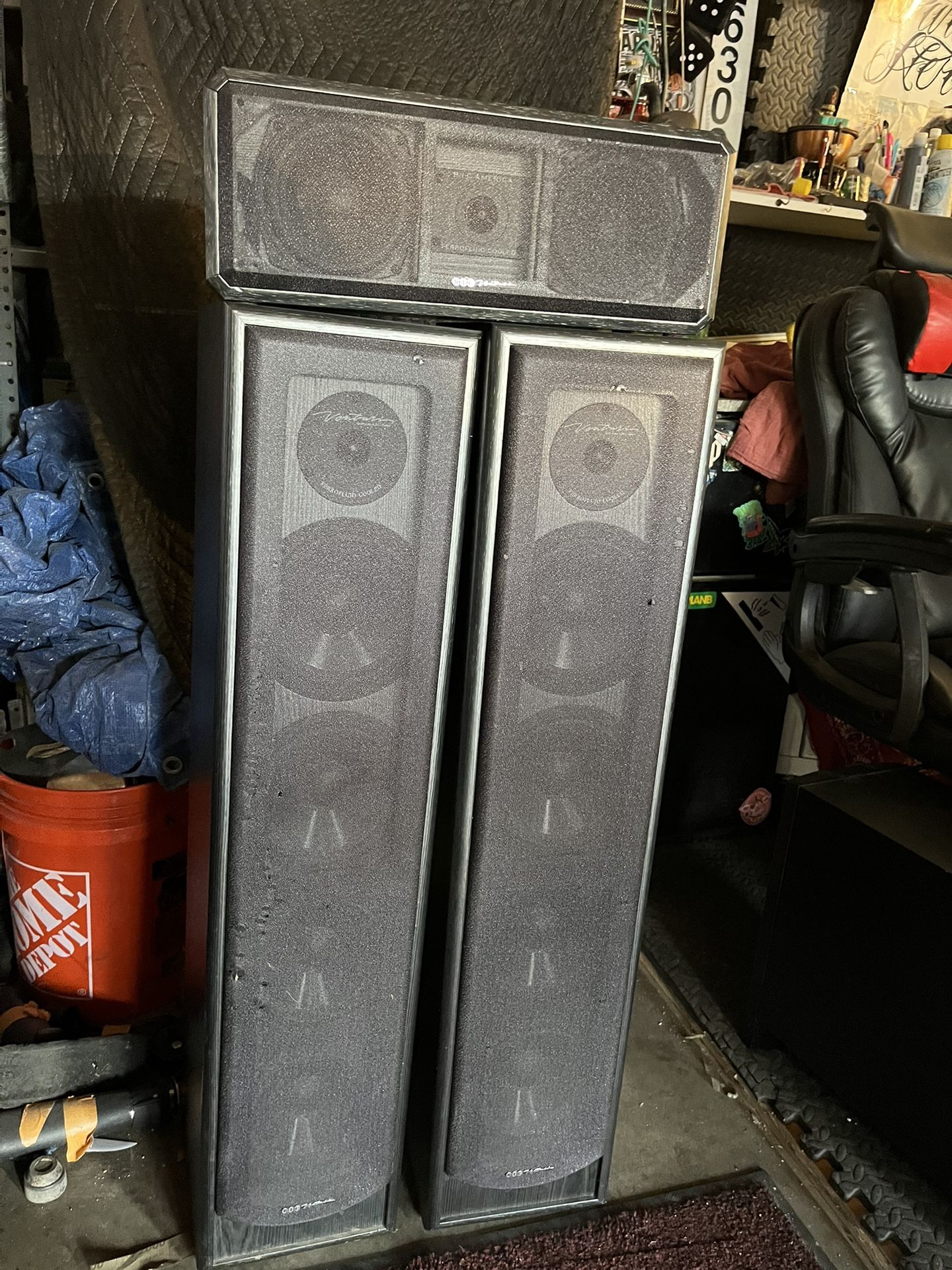 BIC Venturi Surround Sound Speakers 