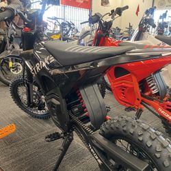 Throne Strike Shadow 3000W/48V Electric Dirt Bike. 