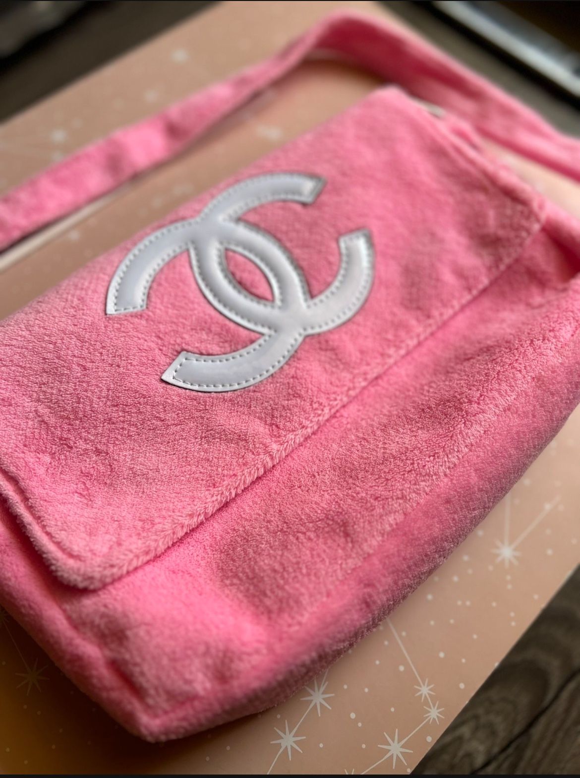 Chanel Precision Pink Fleece Teddy Messenger Crossbody Very good condition . This bag is not part of the Chanel collections for sales. These bags we