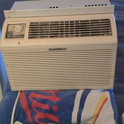 Goldstar Ac Window Unit Works Great Blows Cold 