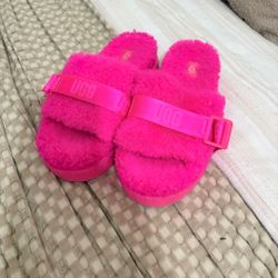UGG Fluffita Slides 