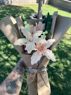 Pipe cleaner flowers
