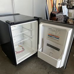 Panasonic 12 Volt Refrigerator 