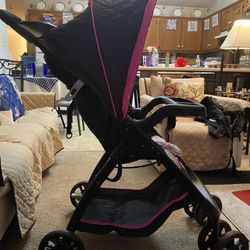 Minnie Mouse Deluxe Stroller