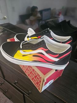 Old school low top Vans (Flames)