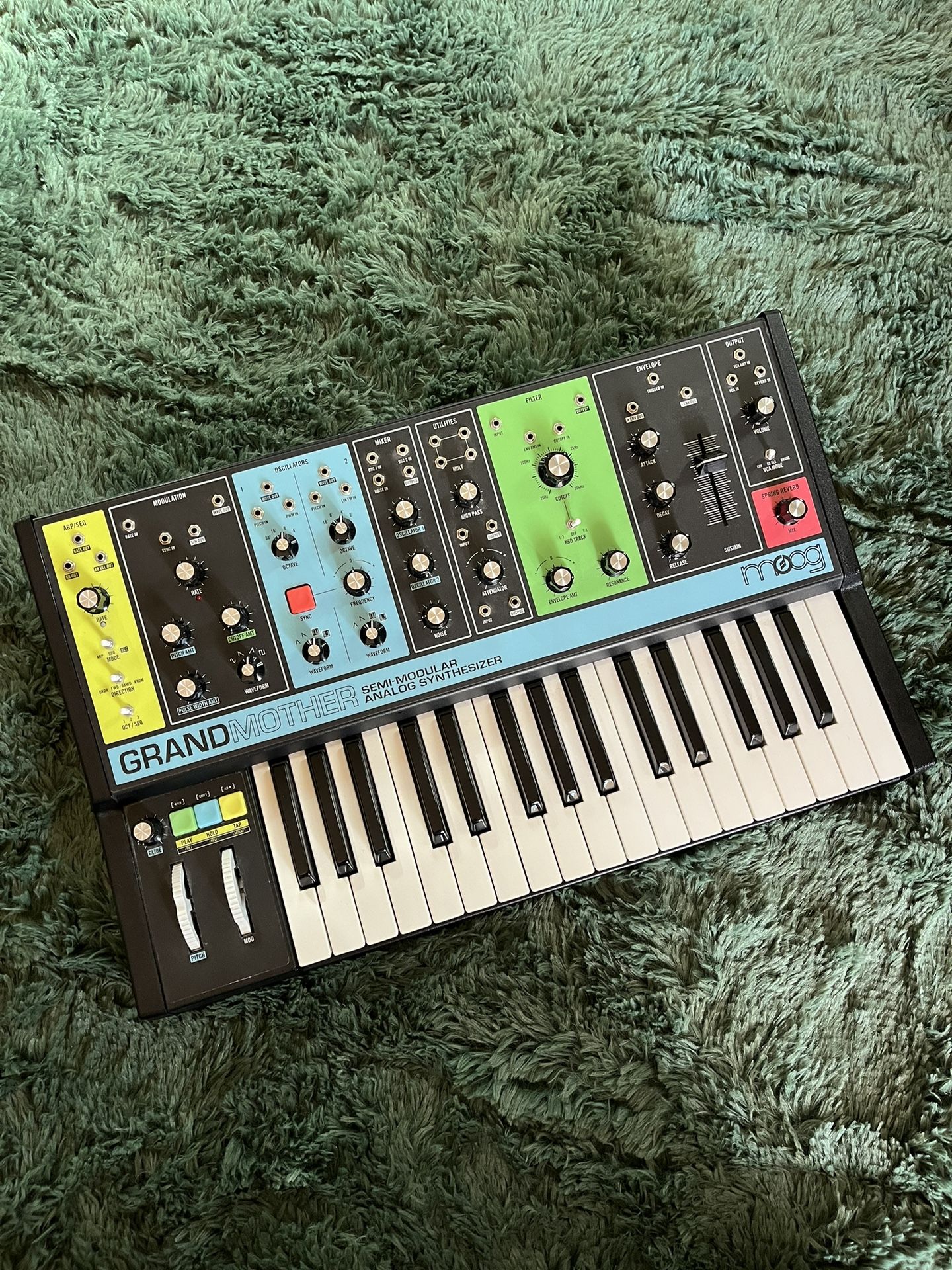 Moog Grandmother Synthesizer 