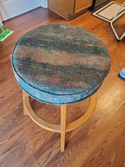 Overseized circular rotating wood barstools