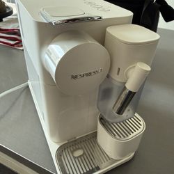 Nespresso Lattissima One White 