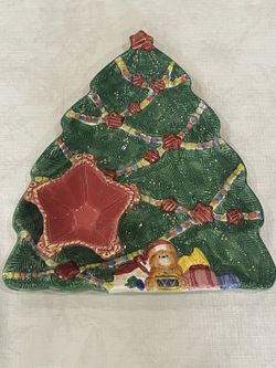 World Bazaars Inc. ceramic Christmas tree chip and dip platter. 14.5”x 12.5”