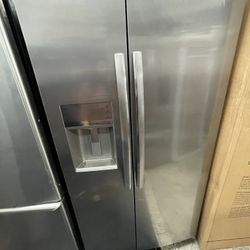 Frigidaire Gallery Side By Side In Stainless Steel New Open Box 