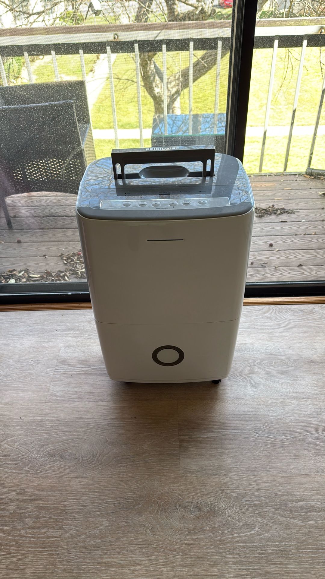 Dehumidifier 
