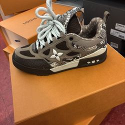 Louis Vuitton Snake Skins 